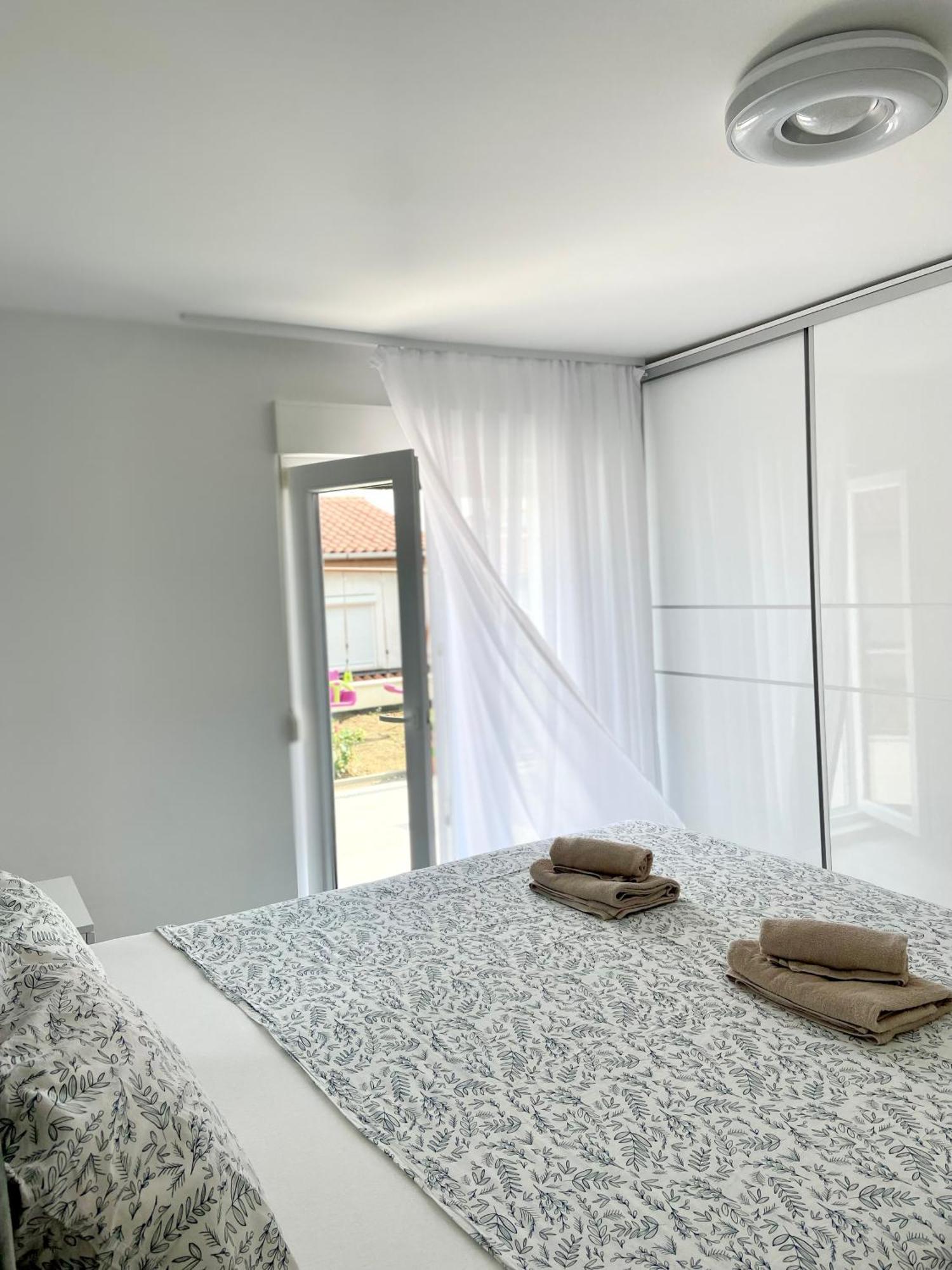 Seaview Villa Копер Екстер'єр фото